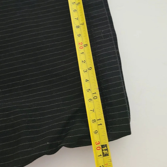 Volcom mens shorts sz.36  black/white striped - Picture 14 of 14